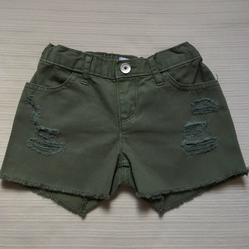 NWOT Little Girl Olive Green Distressed Denim Shorts Size 5